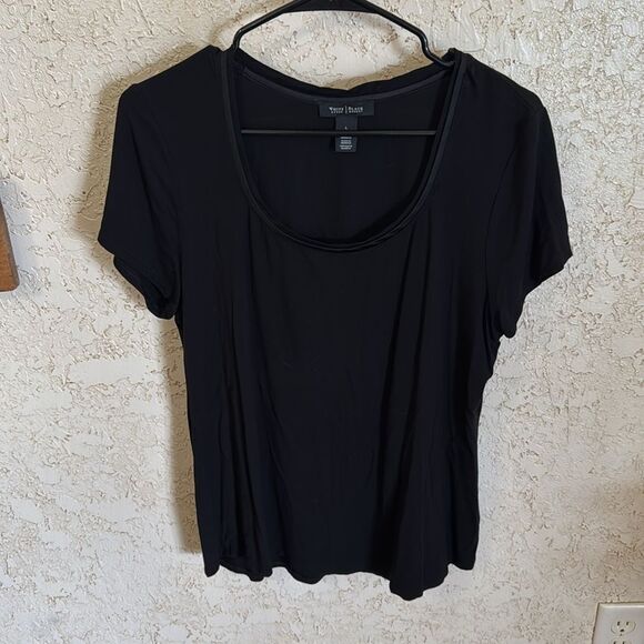 WHBM Manhattan Tees in Black and Grey - Picture 7 of 16